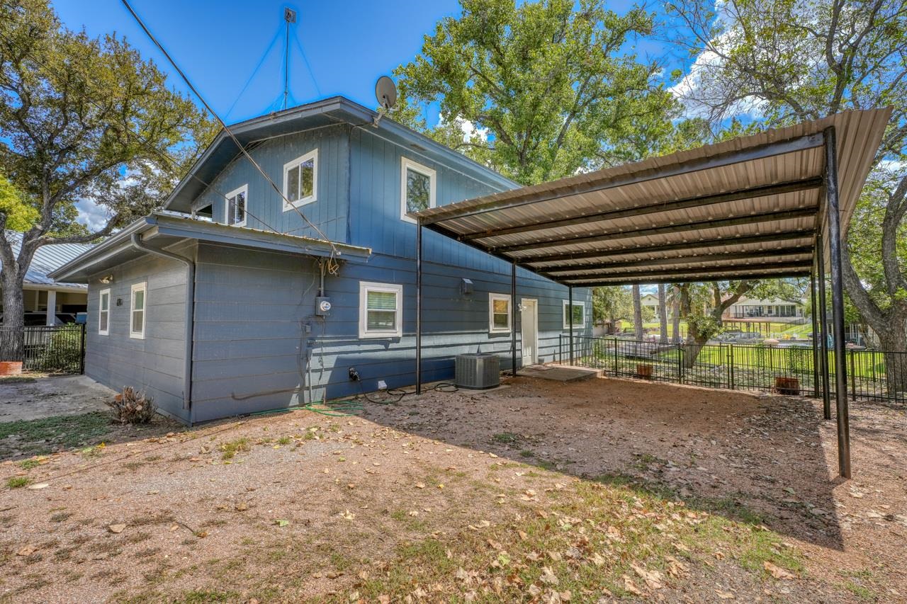 614 E Briarway Drive