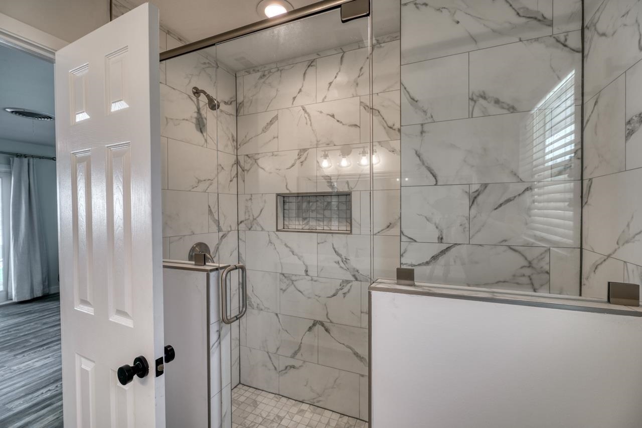 614 E Briarway Drive