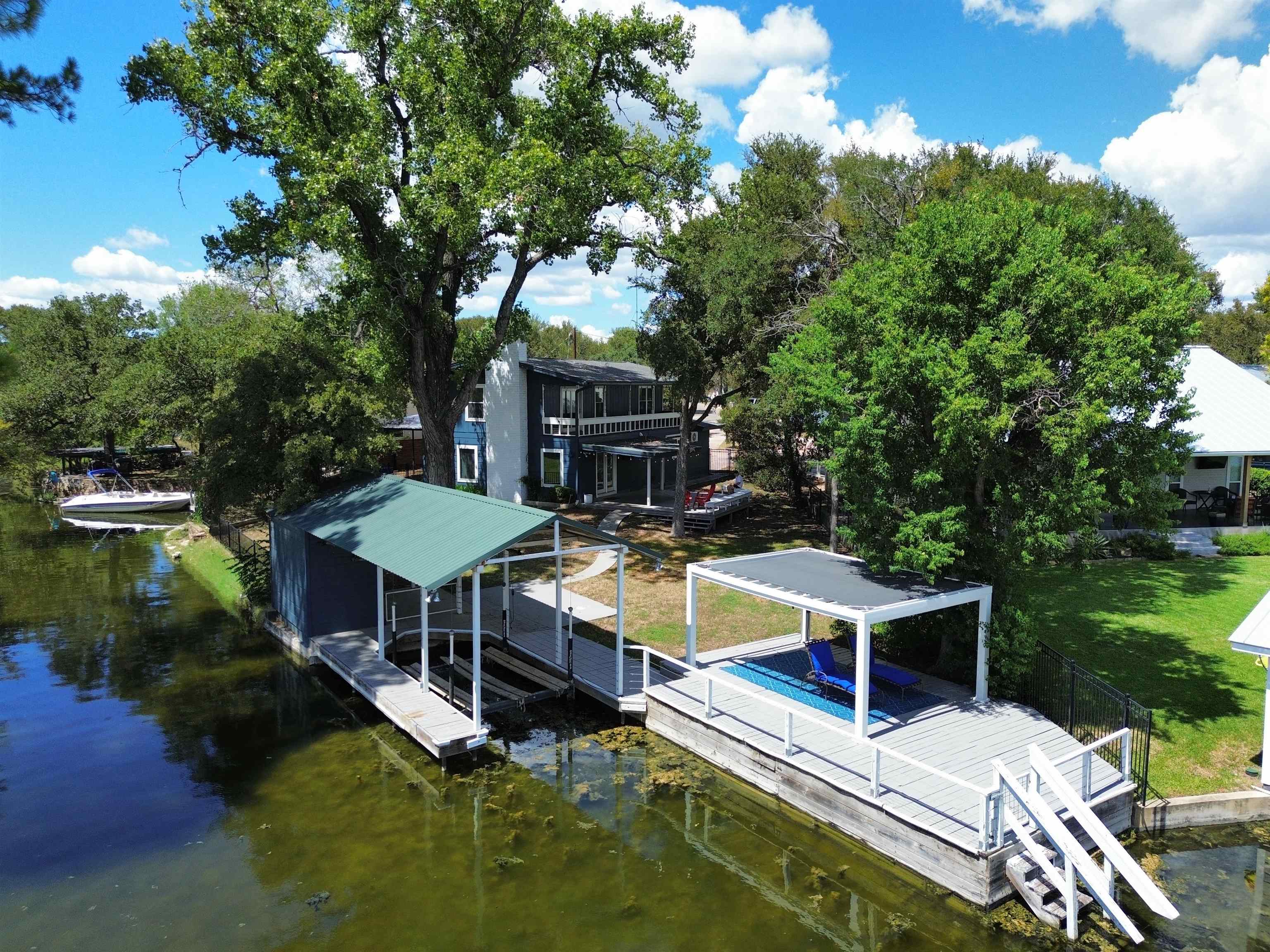 614 E Briarway Drive