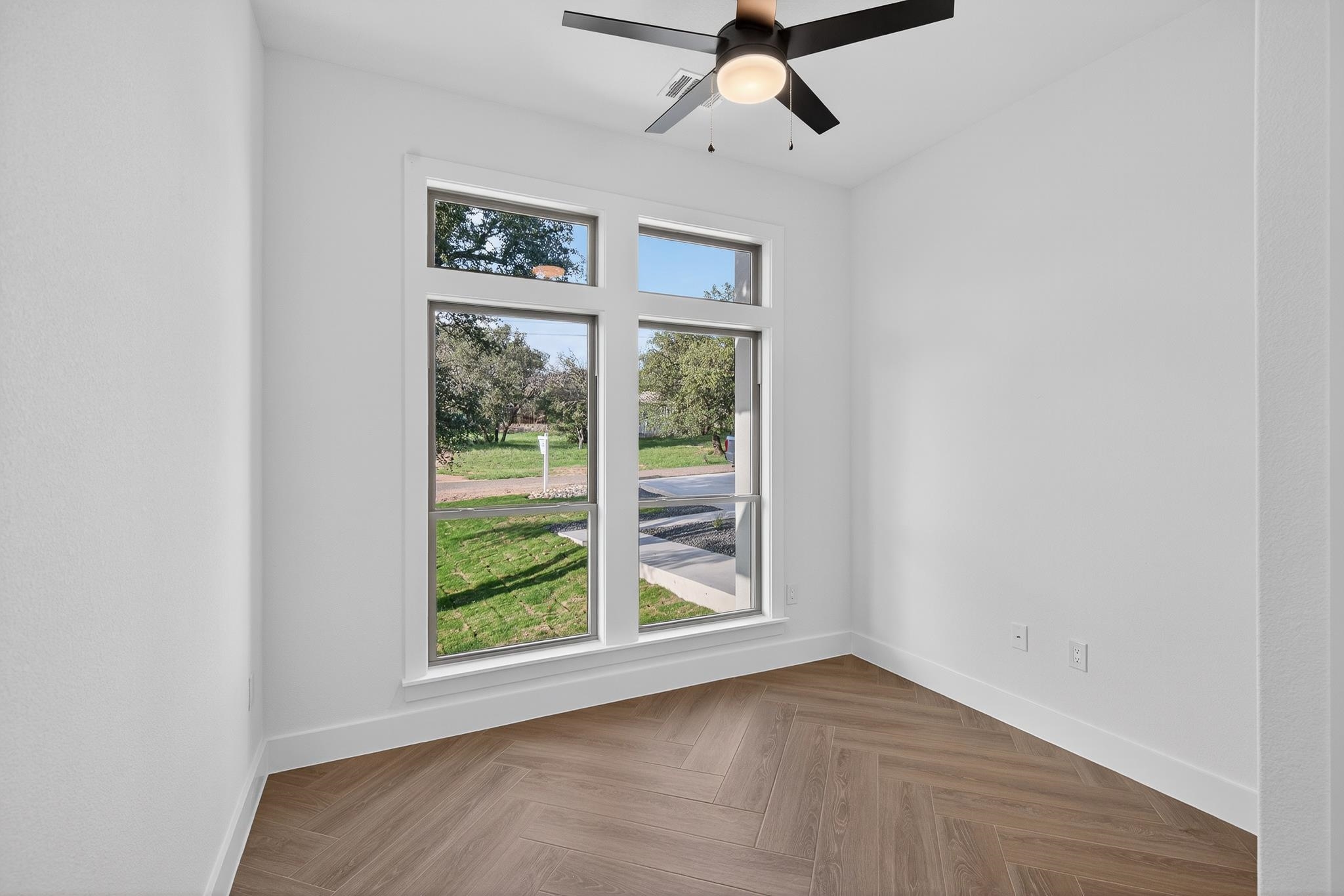 137 W Granitecastle Drive