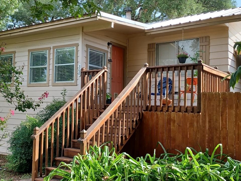 308 W Greenbriar