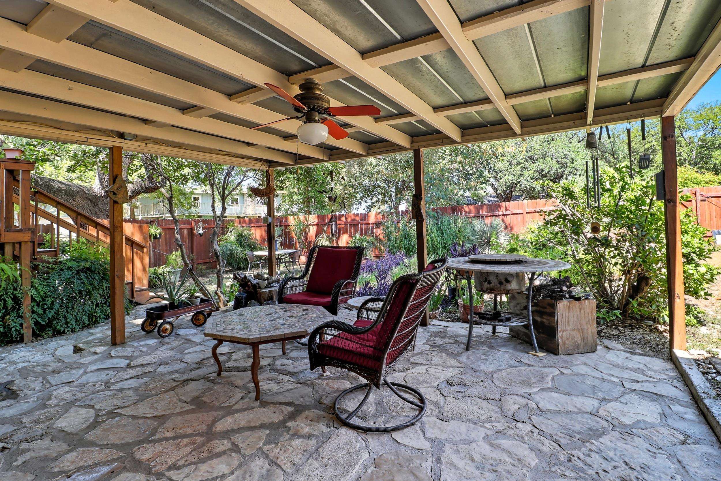 308 W Greenbriar