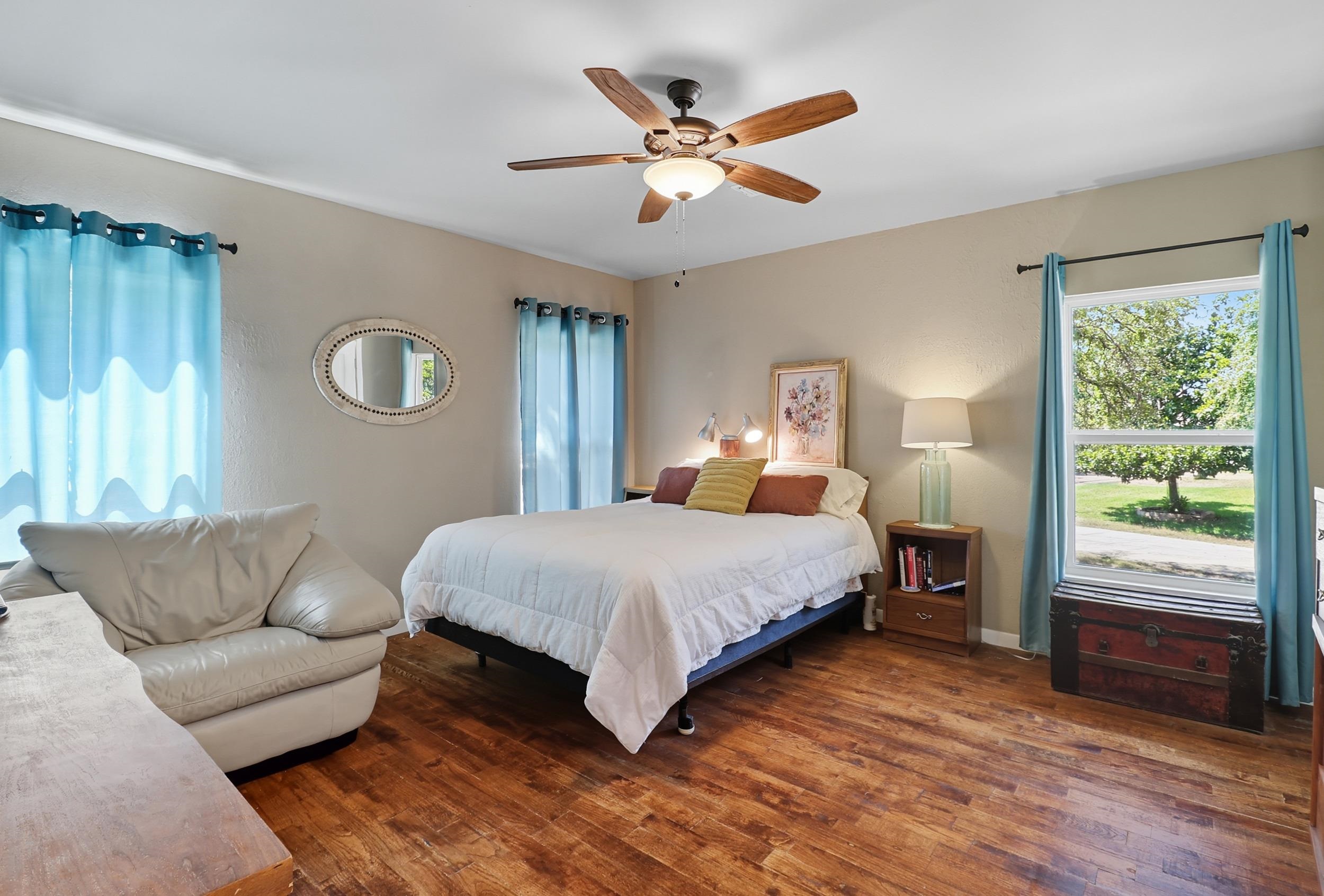 308 W Greenbriar