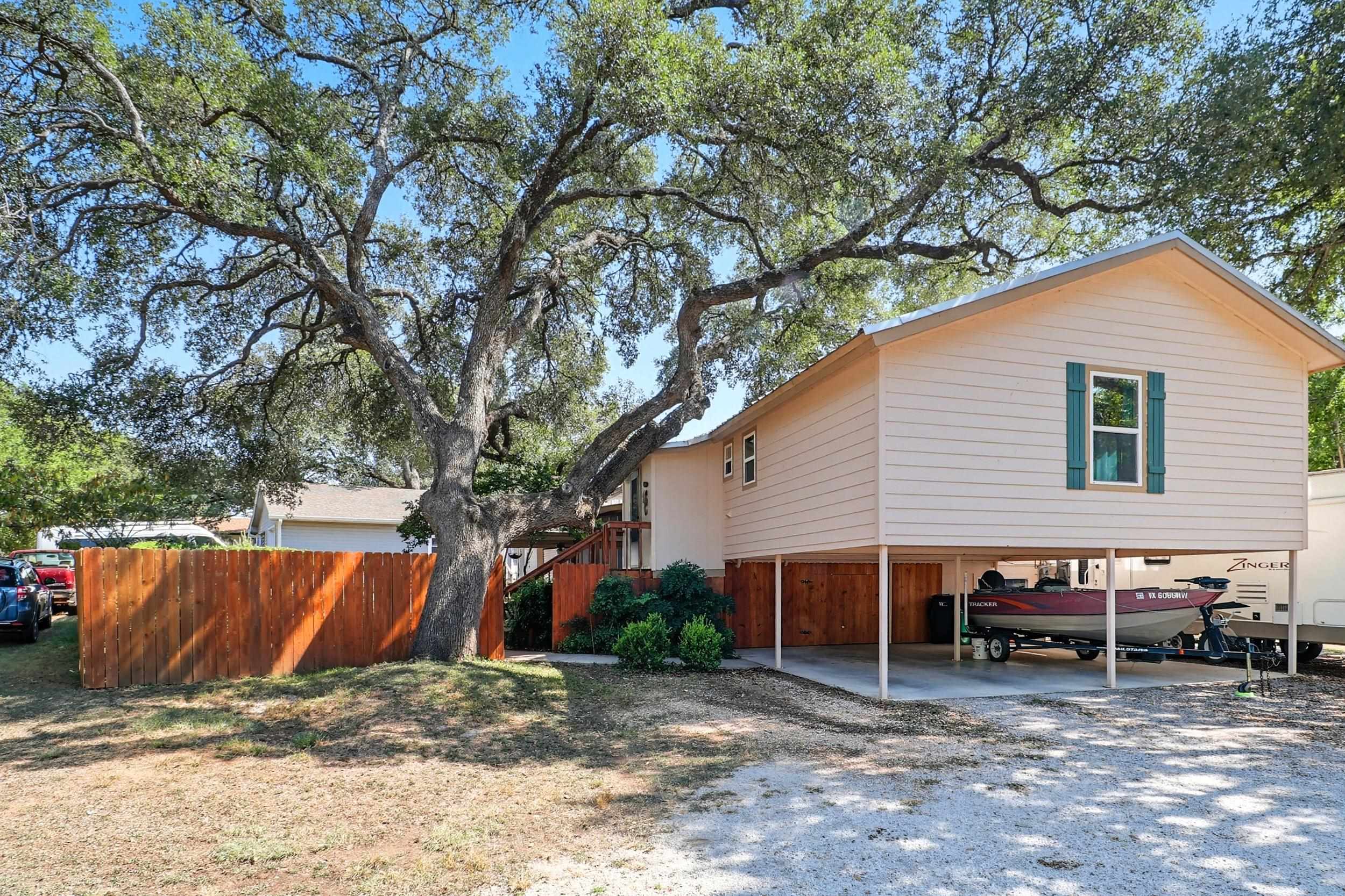 308 W Greenbriar