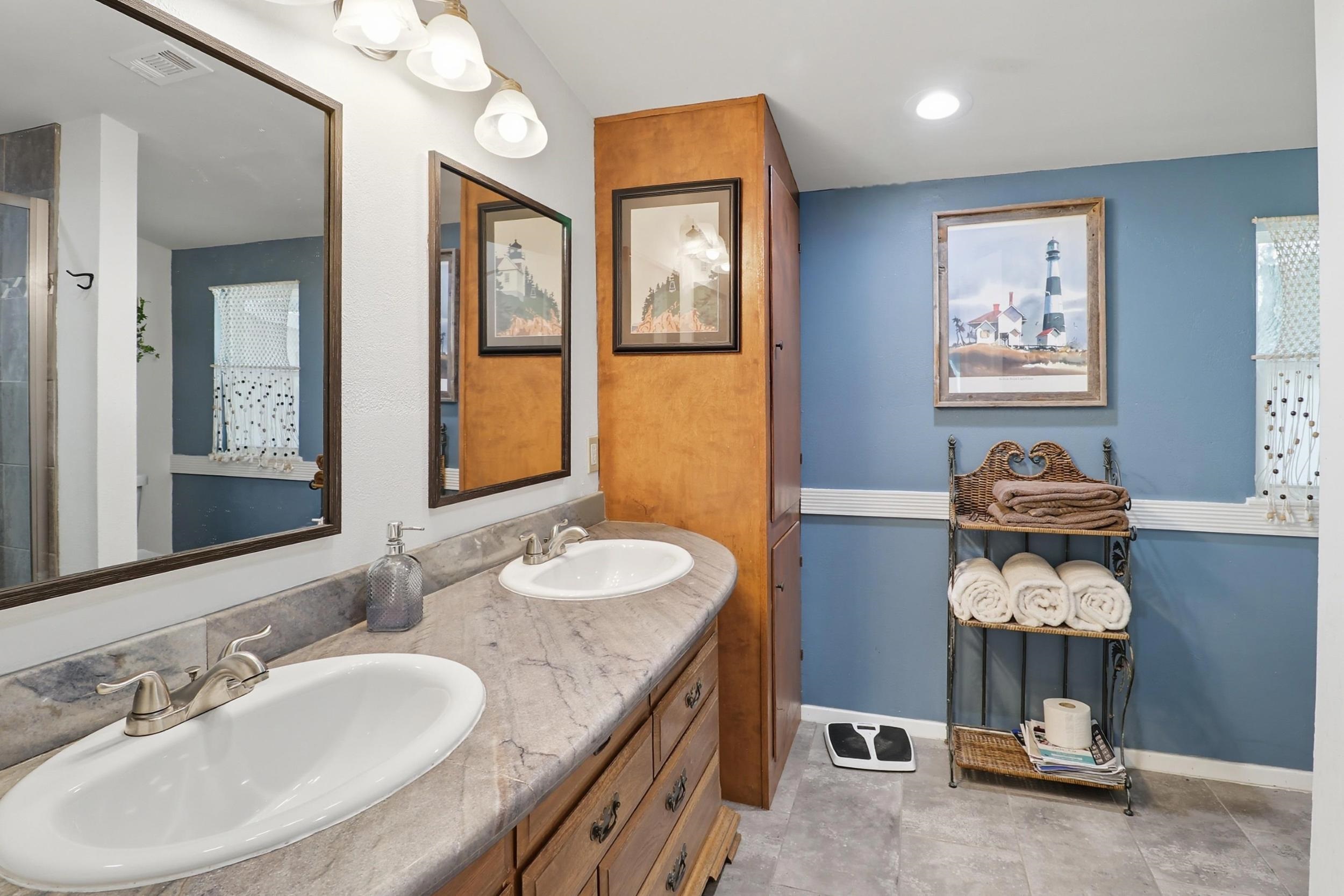 308 W Greenbriar