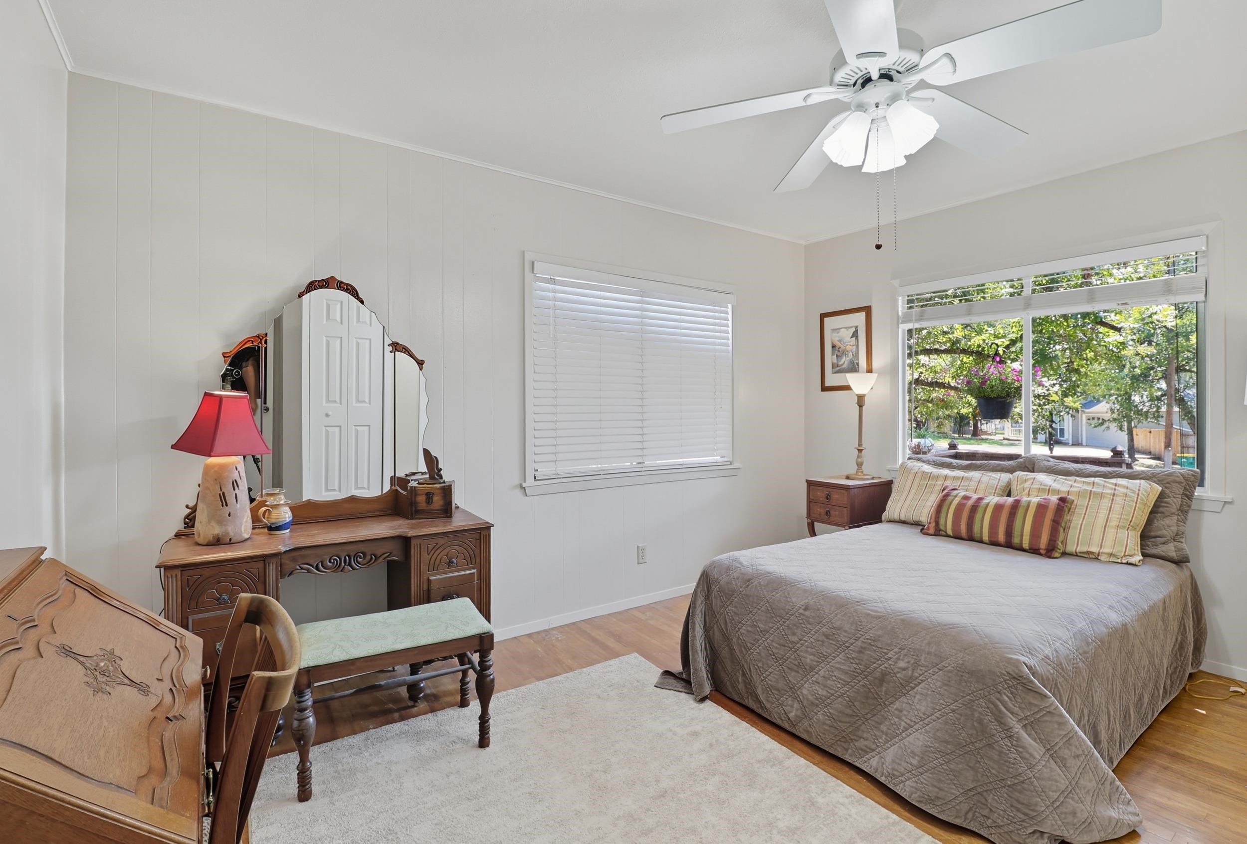308 W Greenbriar