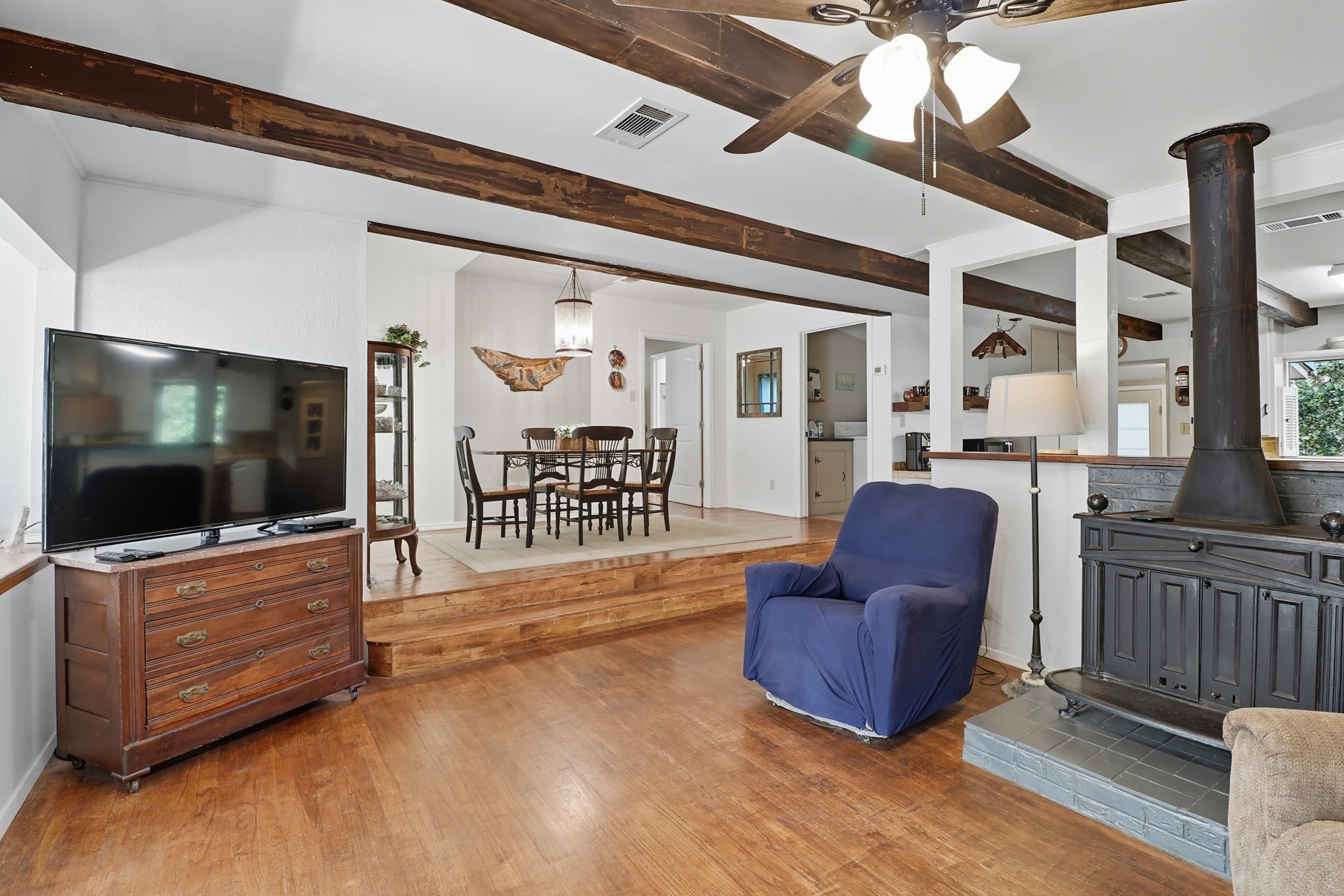 308 W Greenbriar