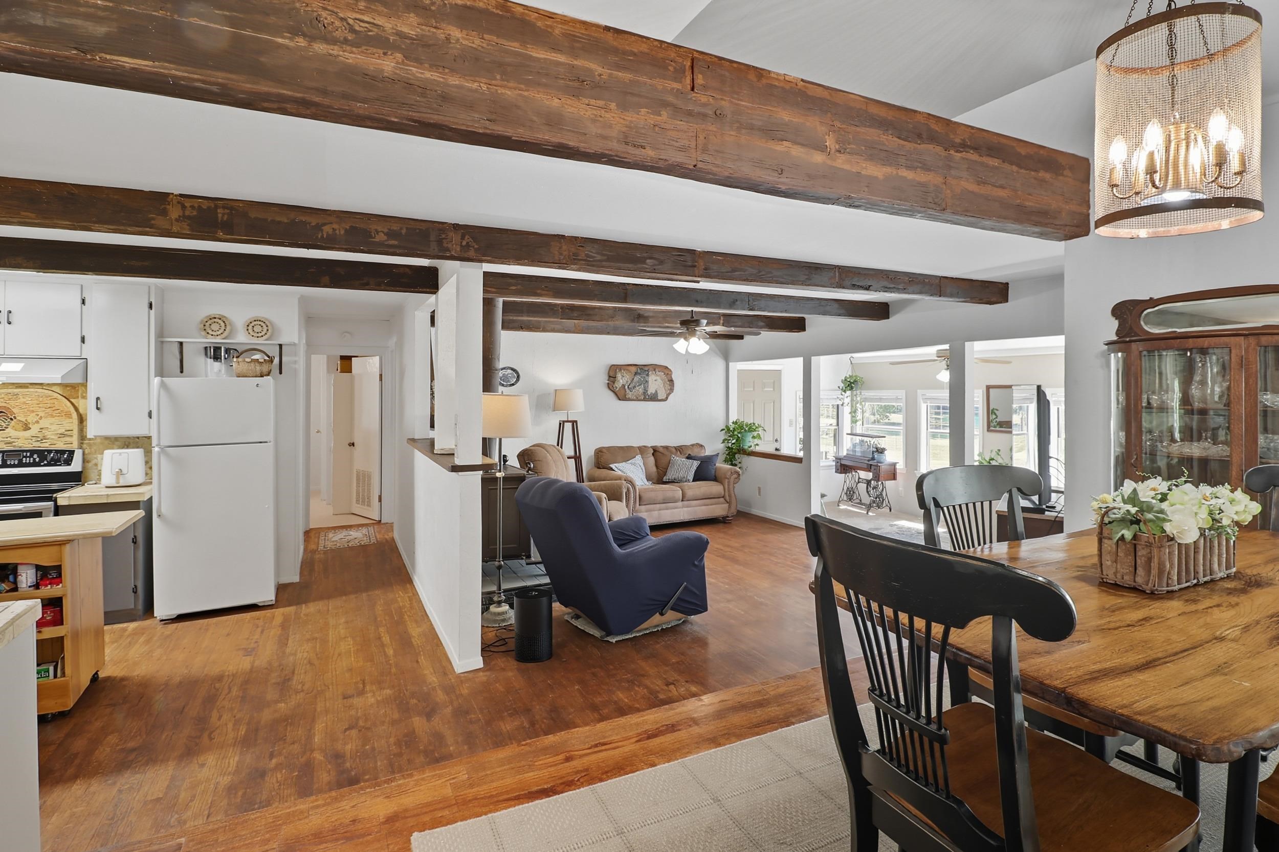 308 W Greenbriar