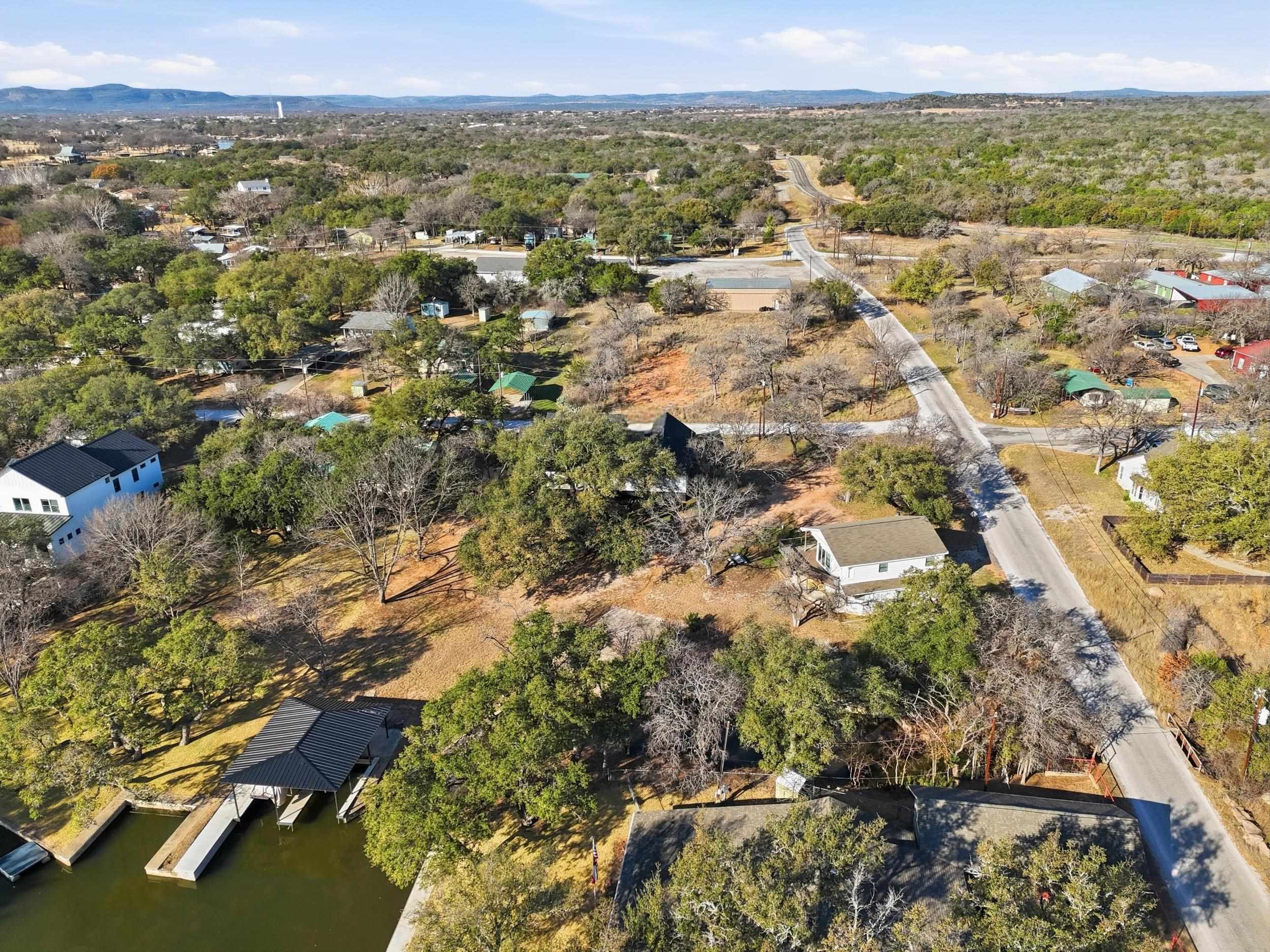 610 Williams Lakeshore