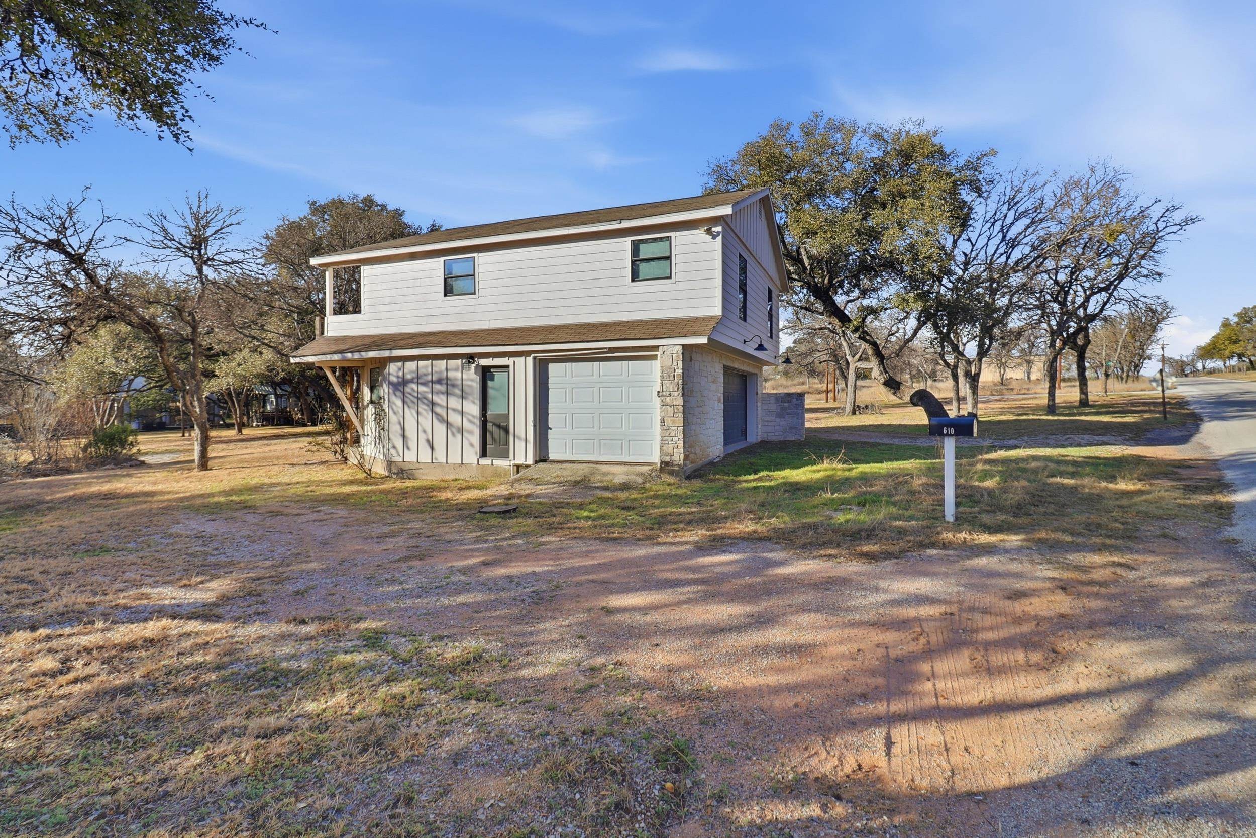 610 Williams Lakeshore