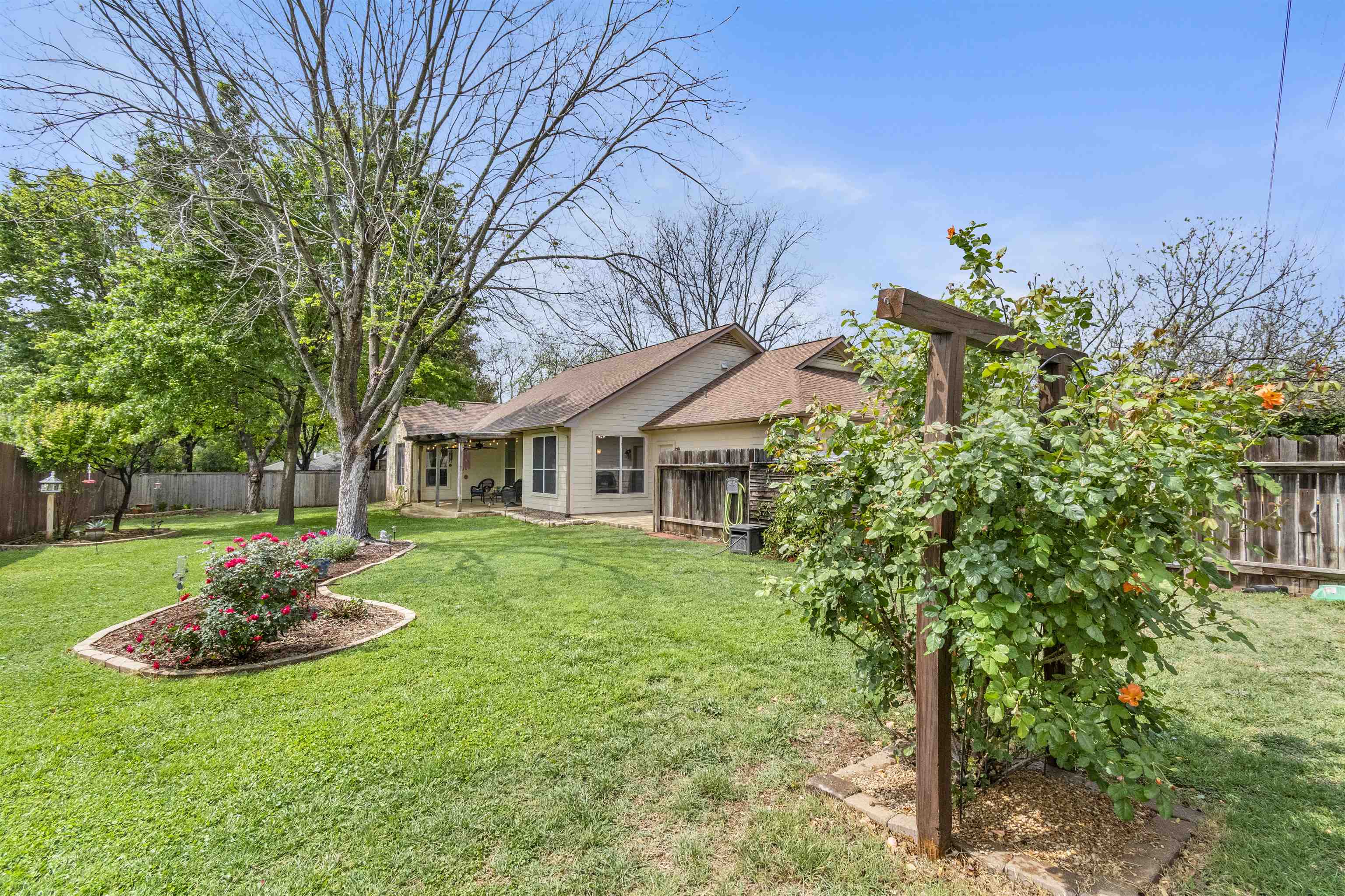 267 Meadowlakes Drive