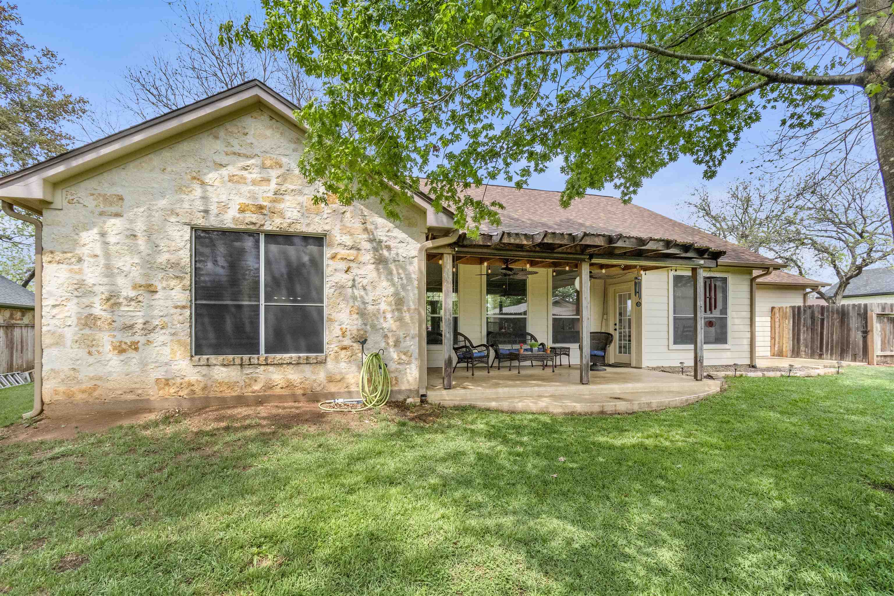 267 Meadowlakes Drive