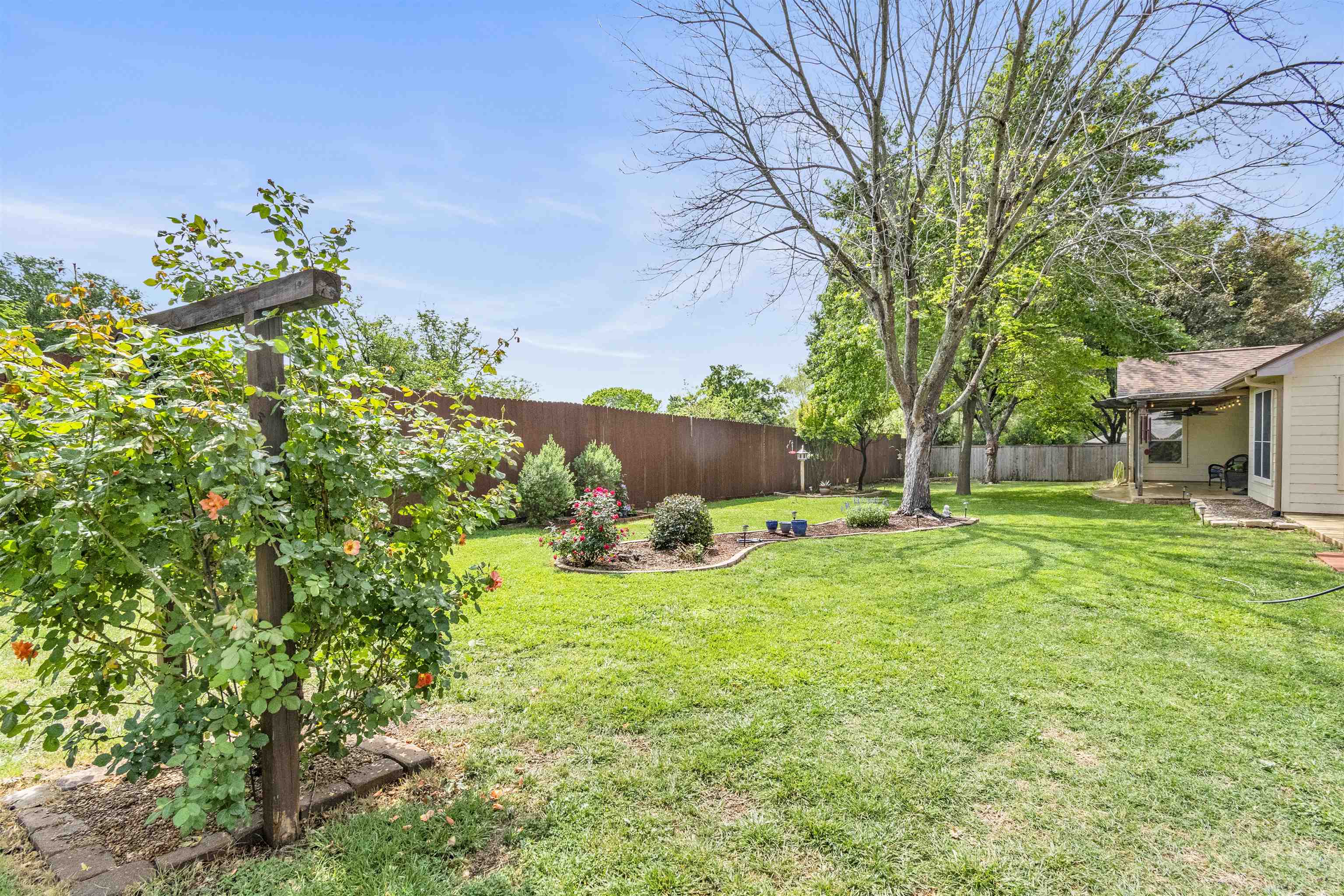 267 Meadowlakes Drive