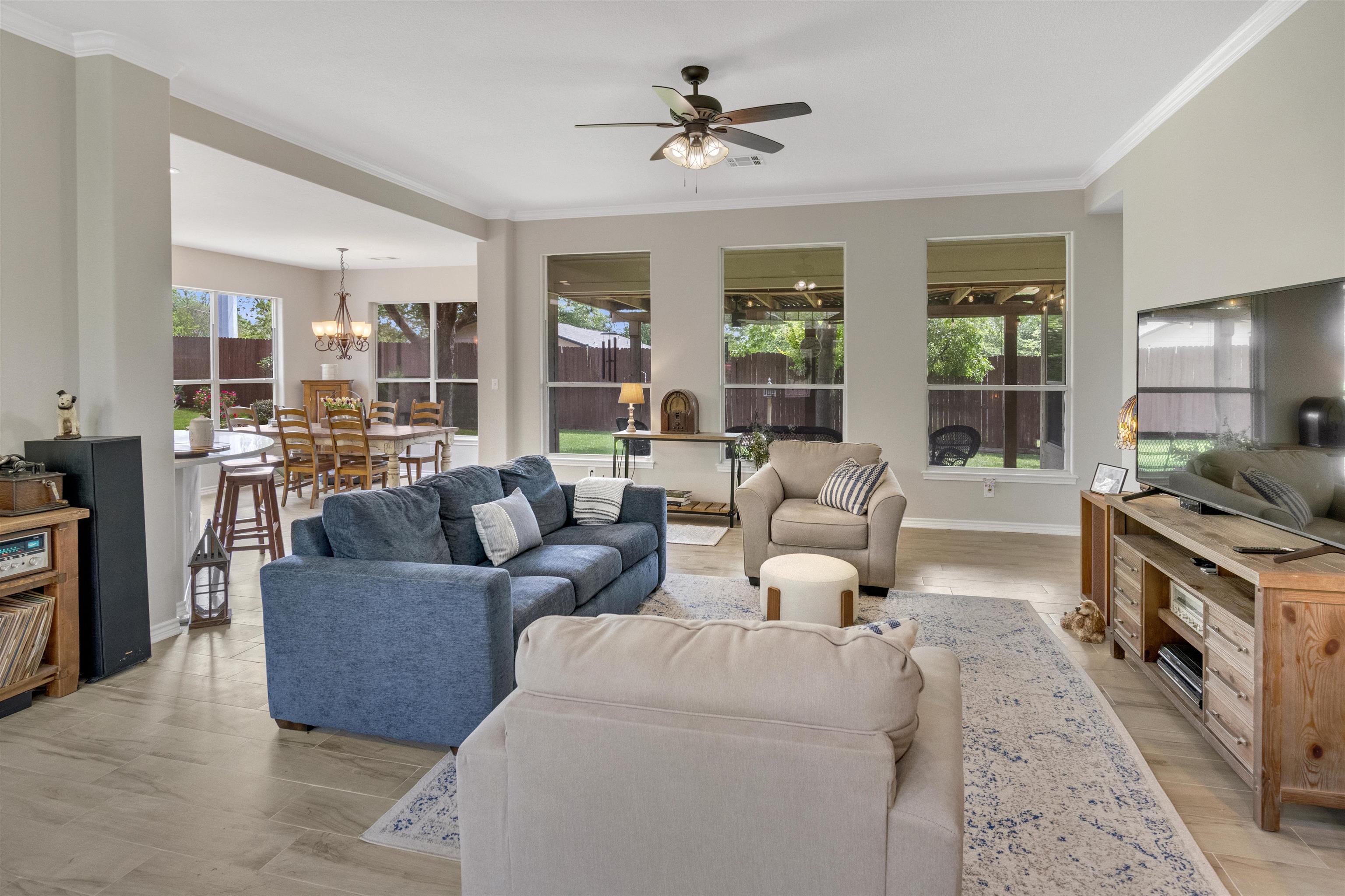 267 Meadowlakes Drive