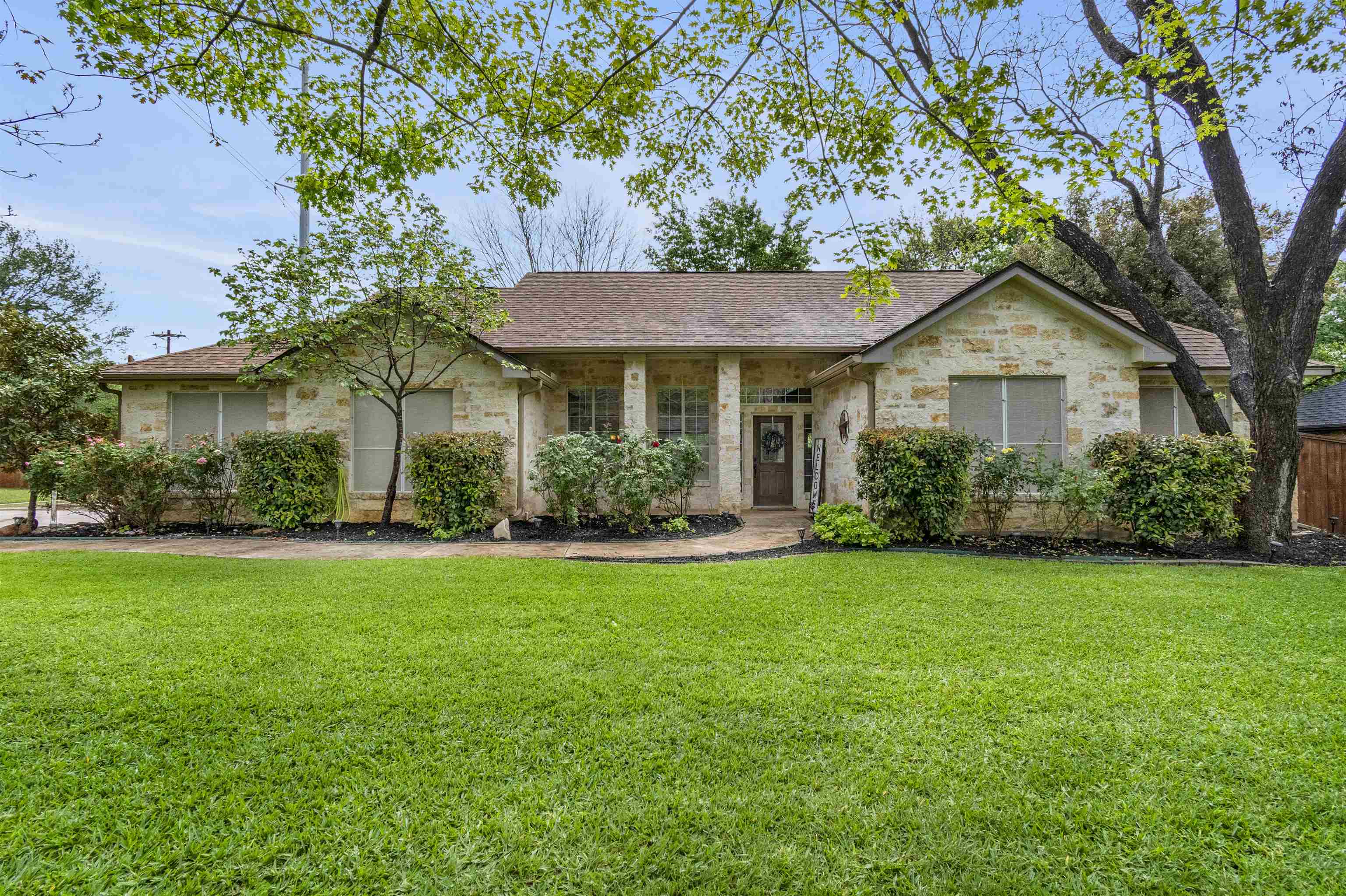 267 Meadowlakes Drive