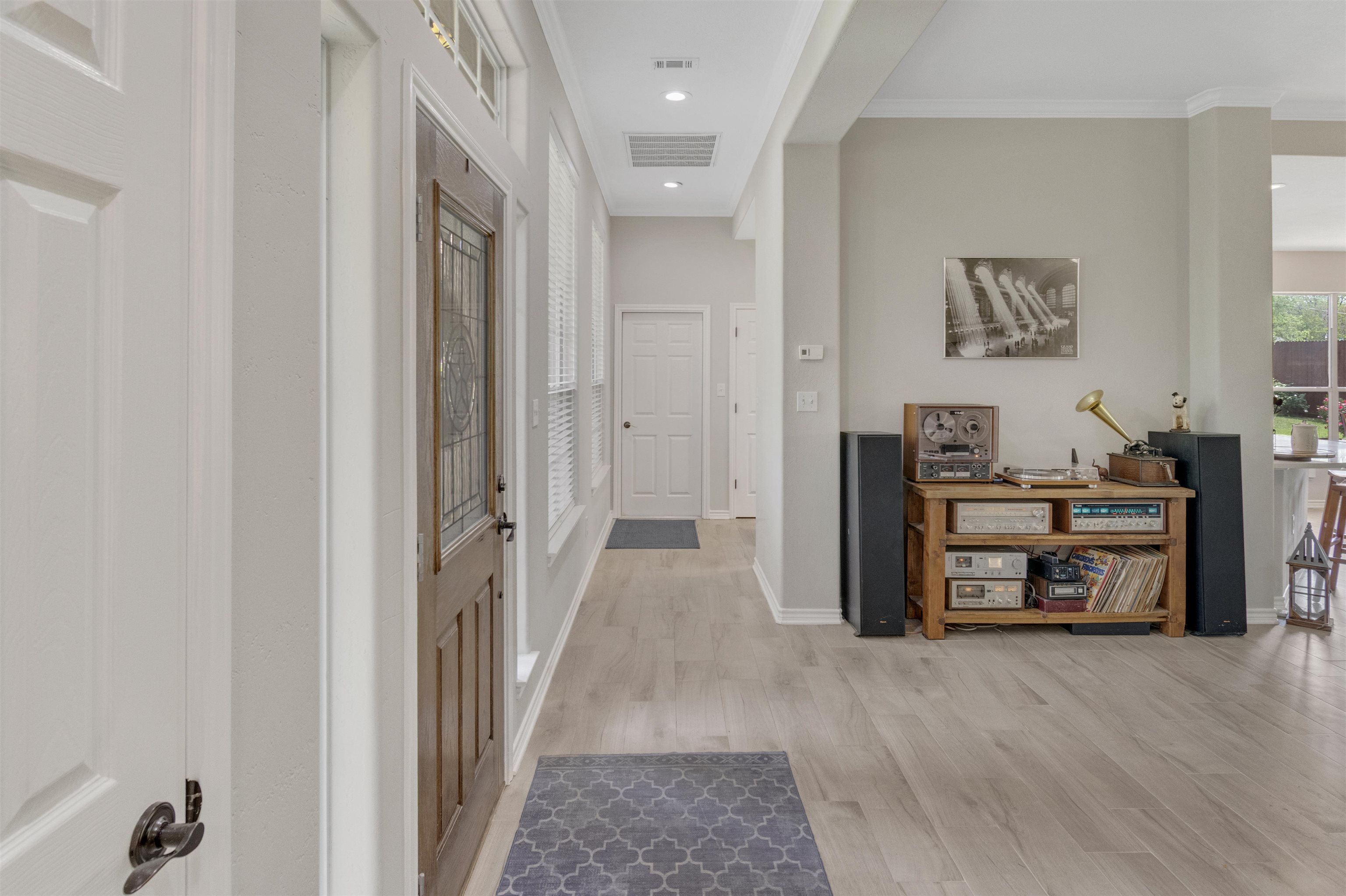 267 Meadowlakes Drive