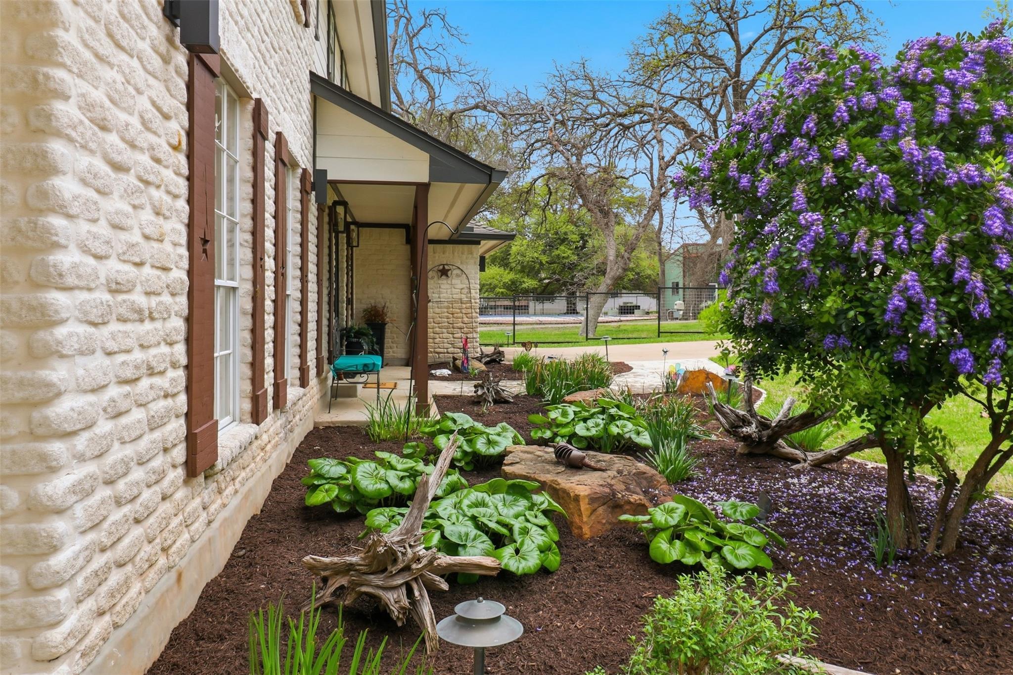 434 E Castleshoals DR