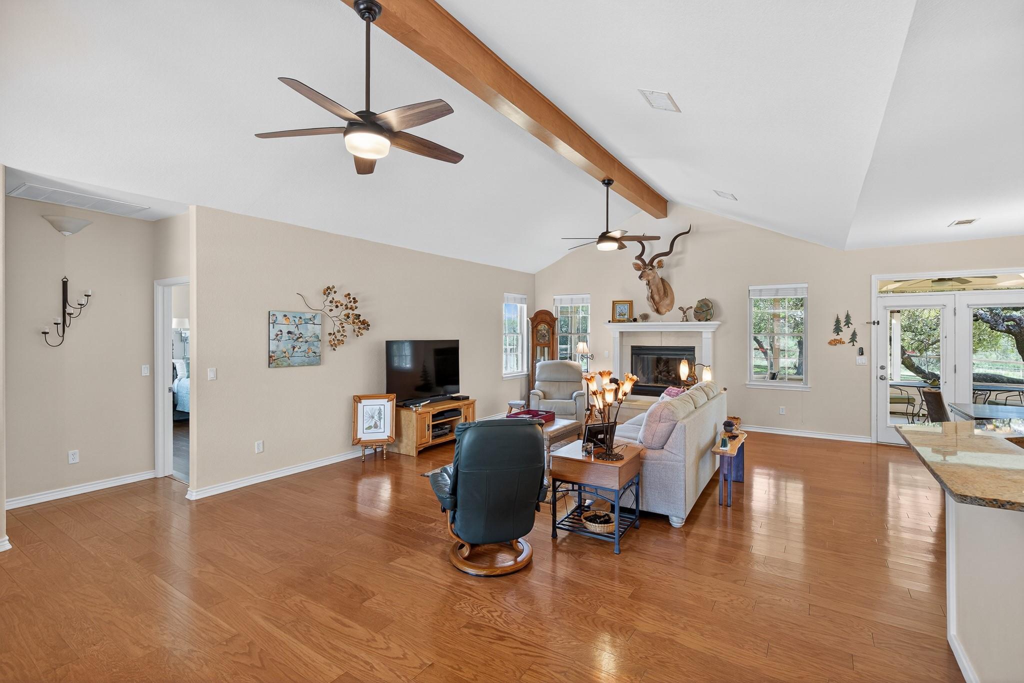 127 W Stonecastle DR