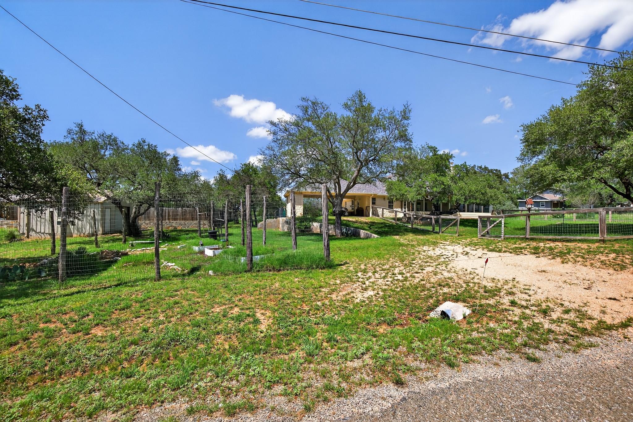 127 W Stonecastle DR