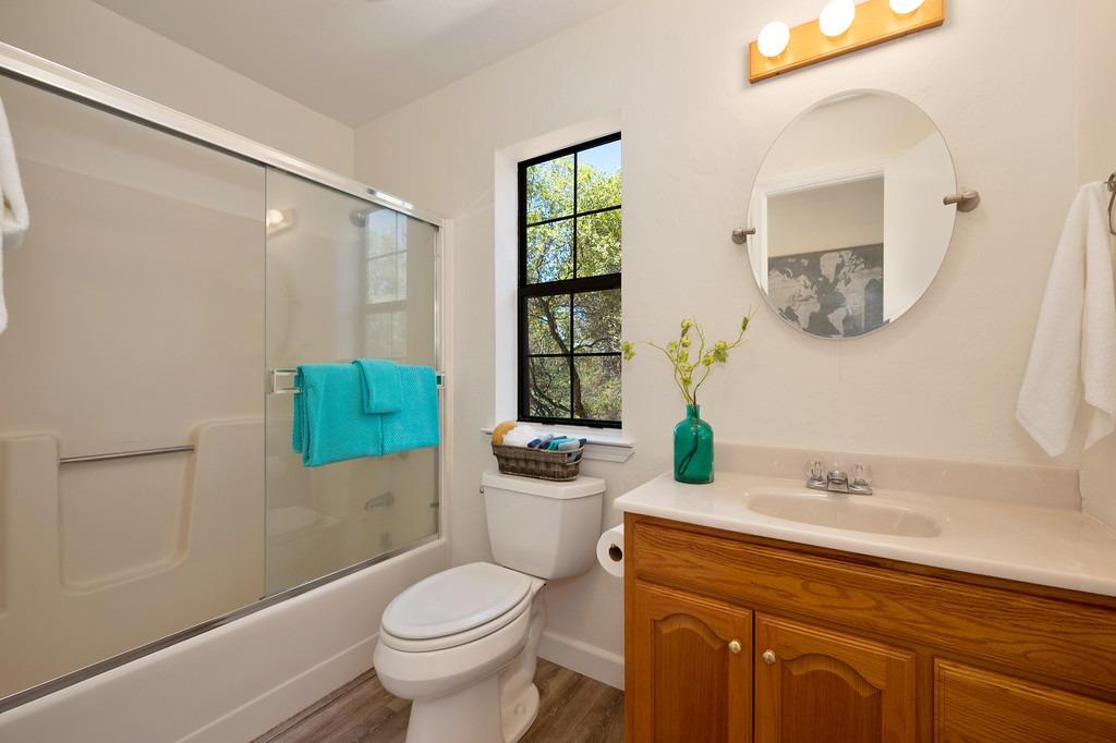 17595 Cherry Creek Road