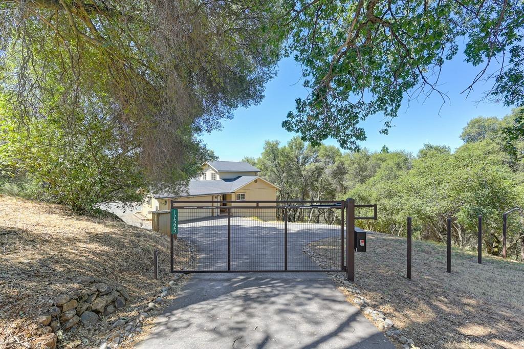 17595 Cherry Creek Road