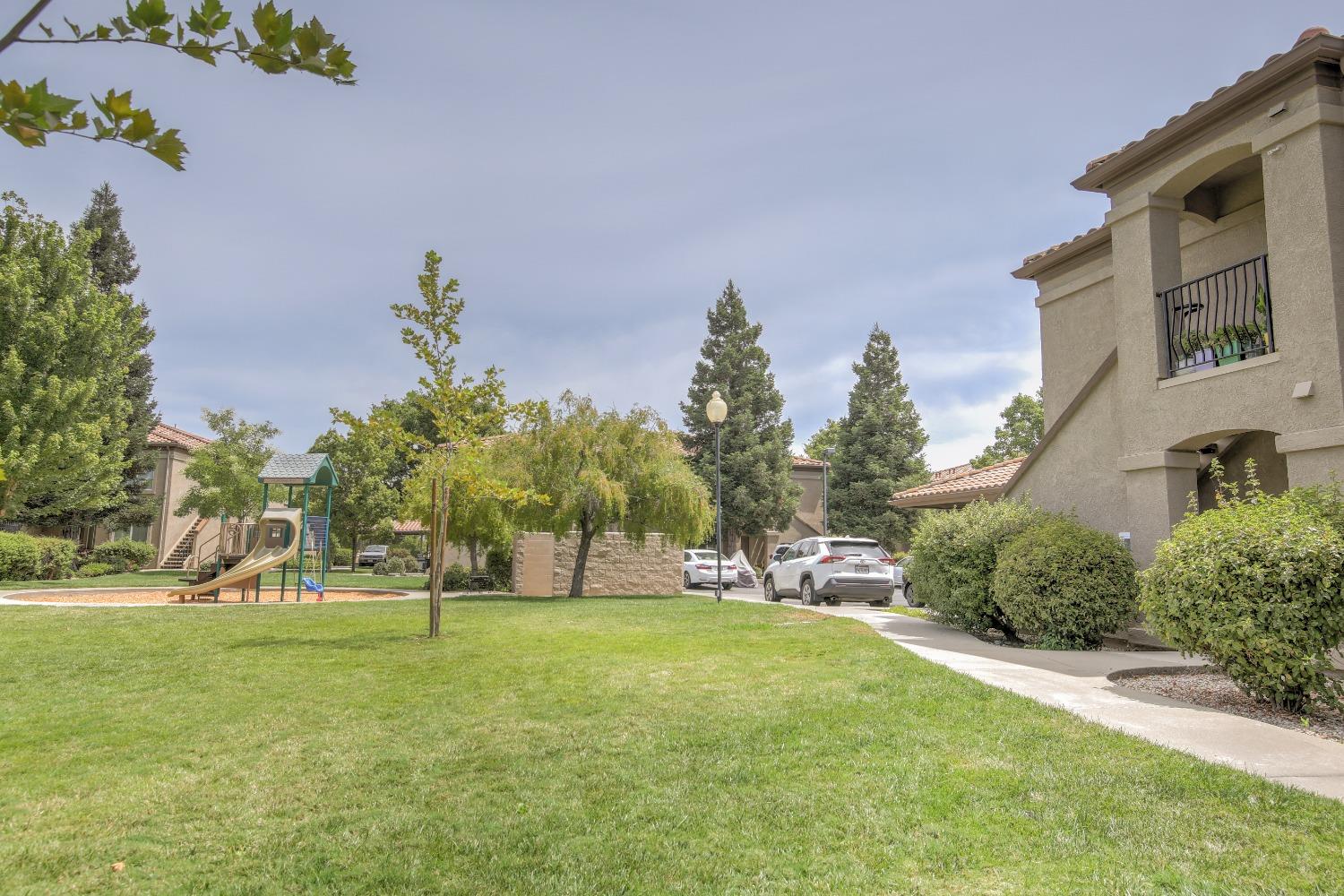 4200 E Commerce Way 721