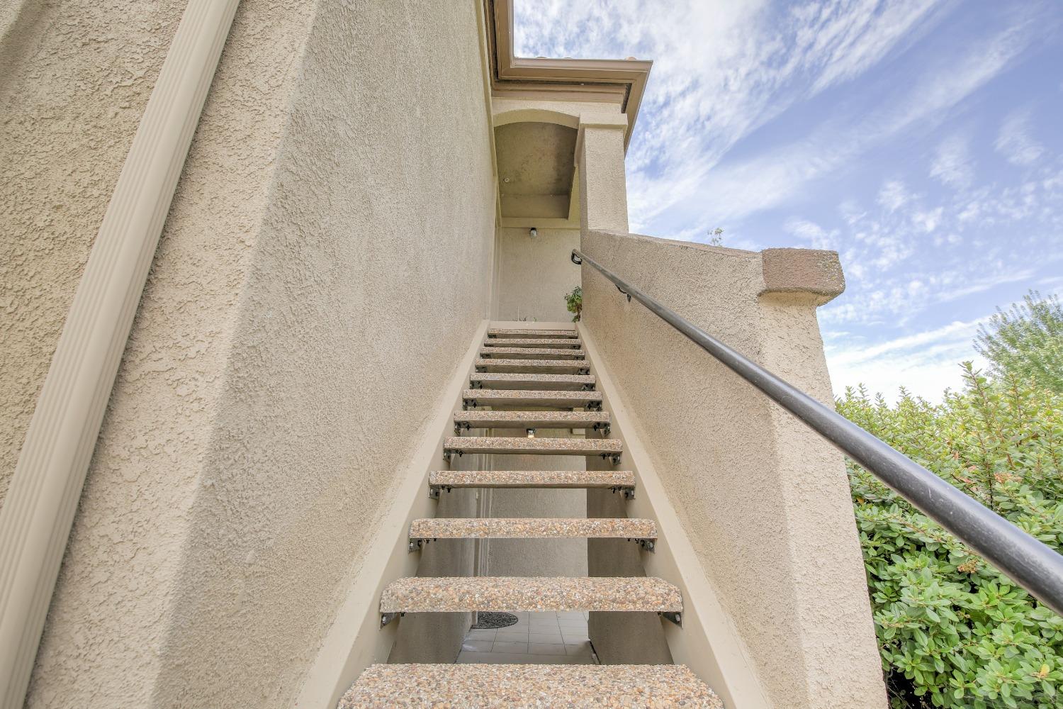 4200 E Commerce Way 721