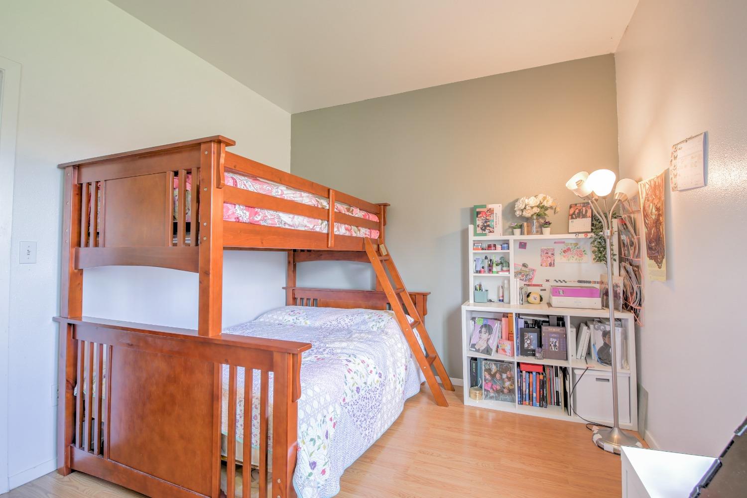 4200 E Commerce Way 721