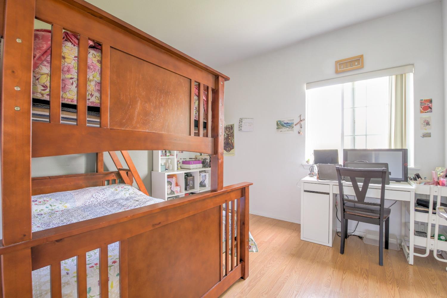 4200 E Commerce Way 721