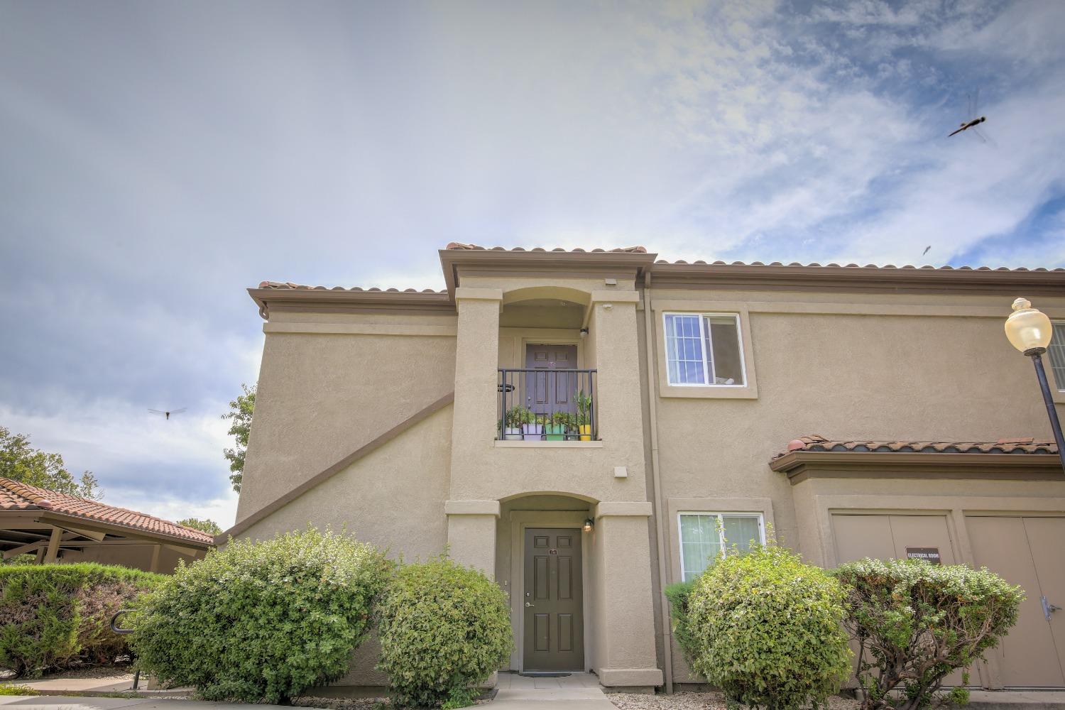 4200 E Commerce Way 721