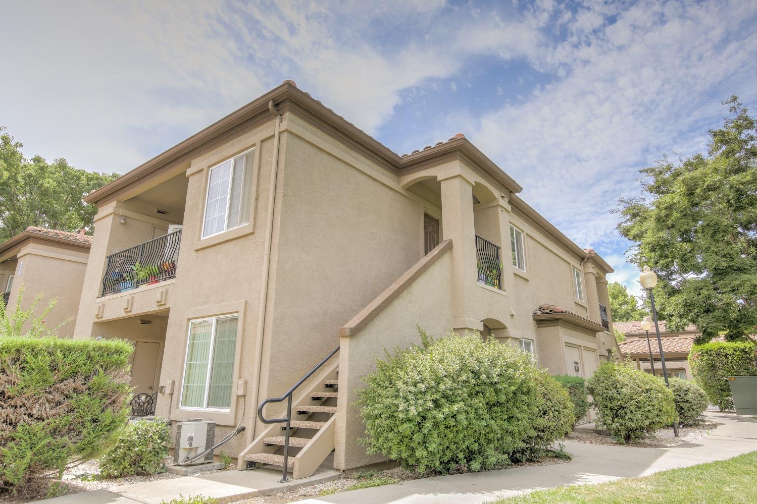 4200 E Commerce Way 721