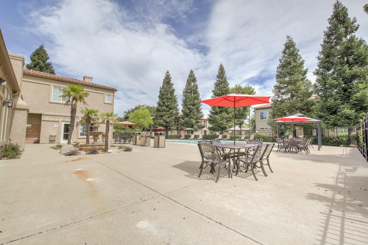 4200 E Commerce Way 721