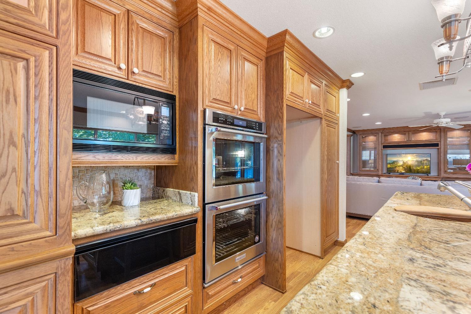 3320 Argonaut Avenue