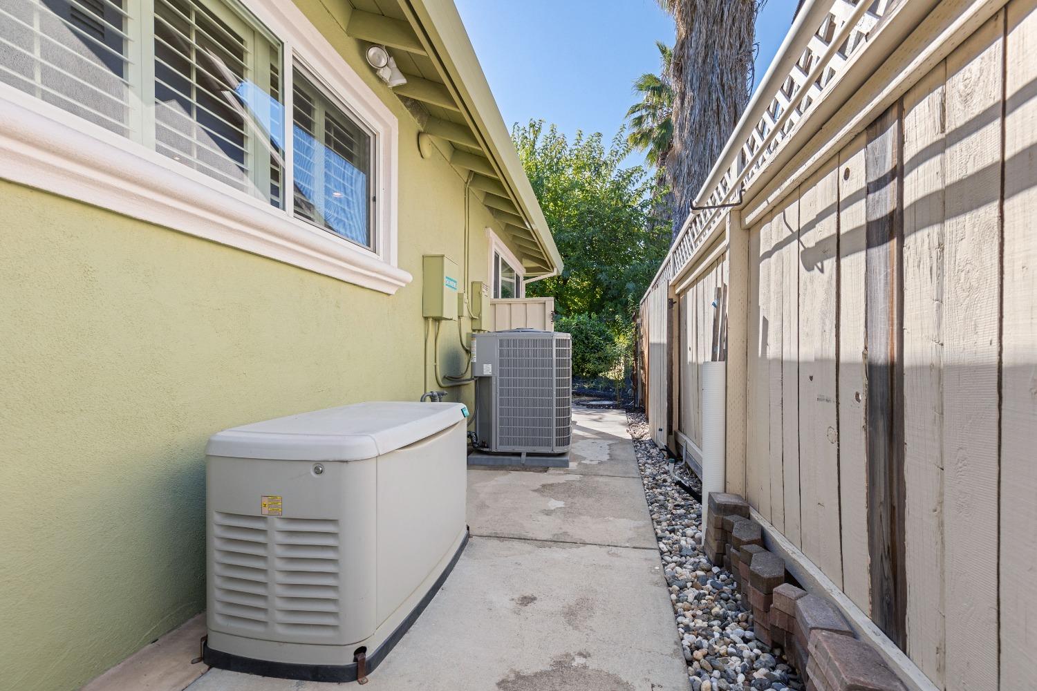 3320 Argonaut Avenue