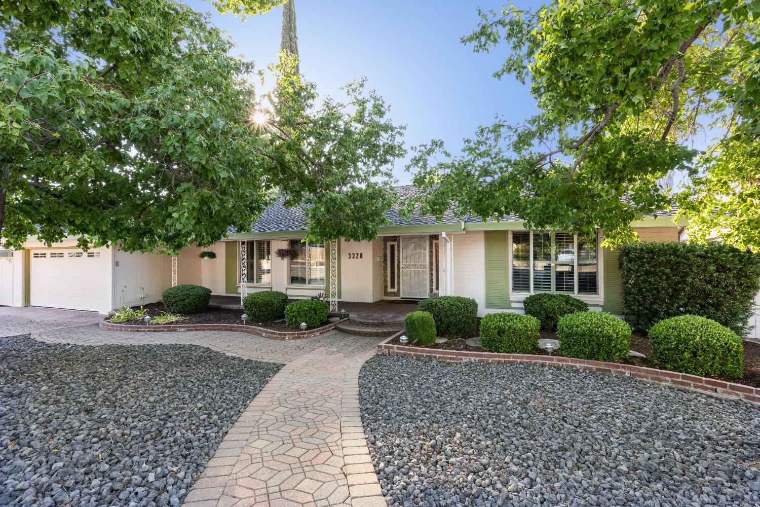 3320 Argonaut Avenue