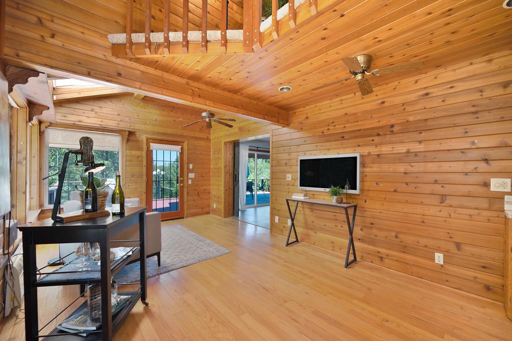 370 Bon Vue Drive