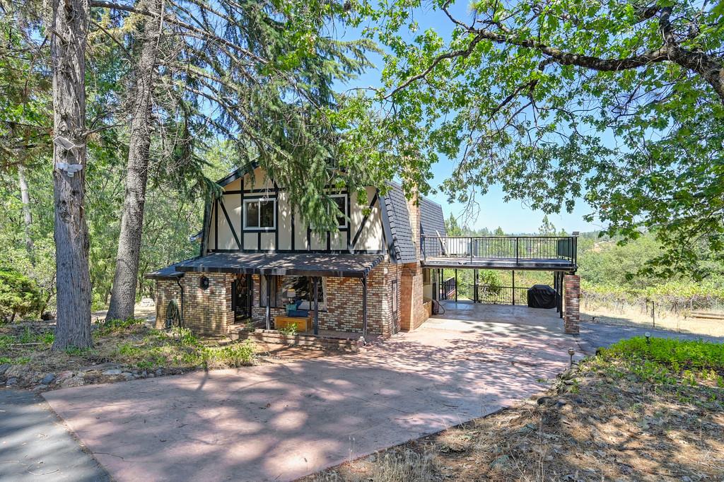 370 Bon Vue Drive