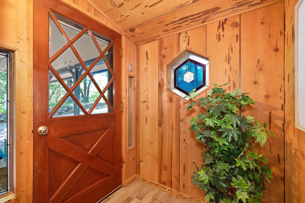 370 Bon Vue Drive