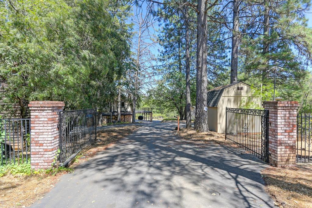 370 Bon Vue Drive