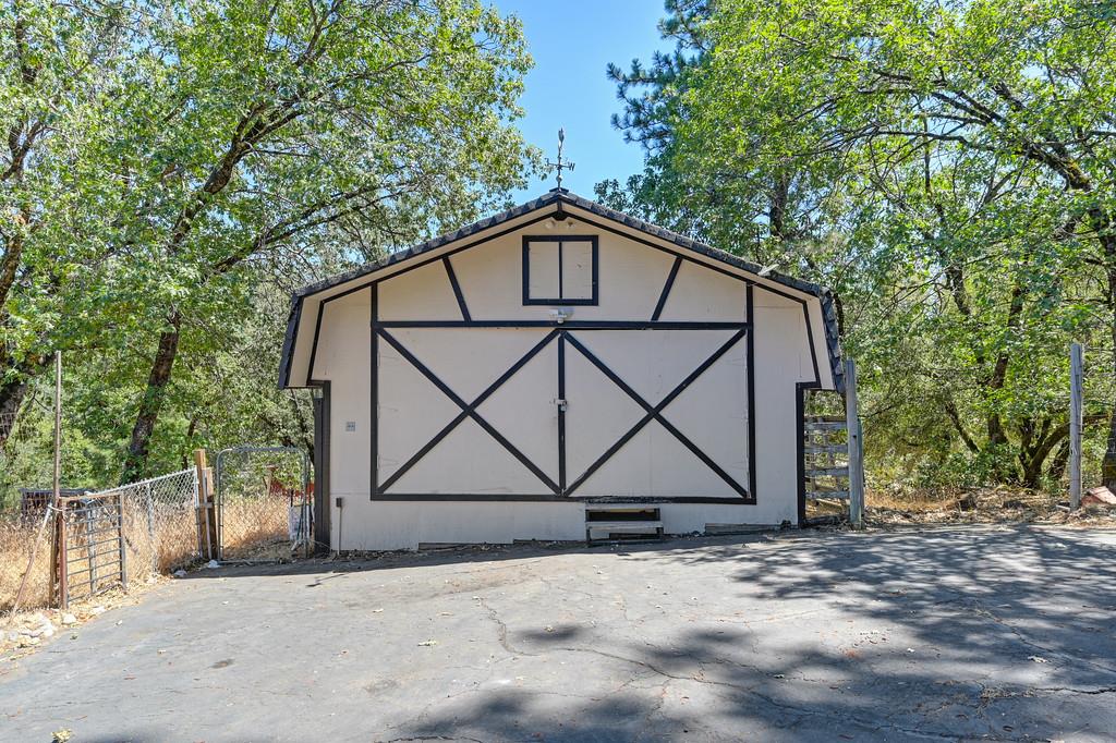 370 Bon Vue Drive