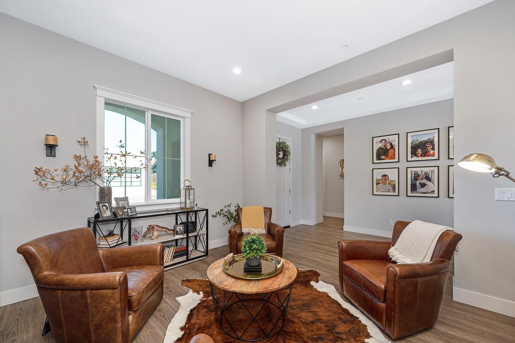 2953 Orange Grove Terrace