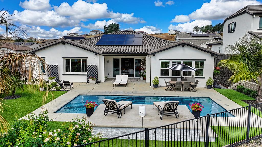 2953 Orange Grove Terrace