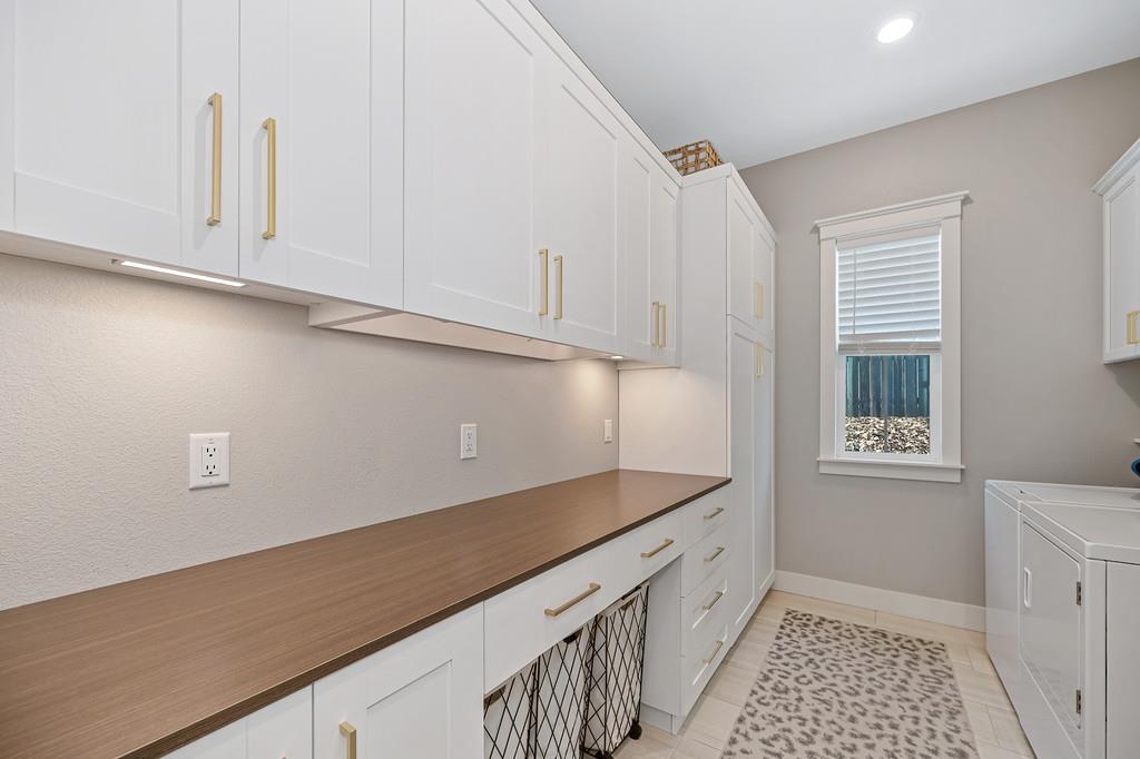 2953 Orange Grove Terrace