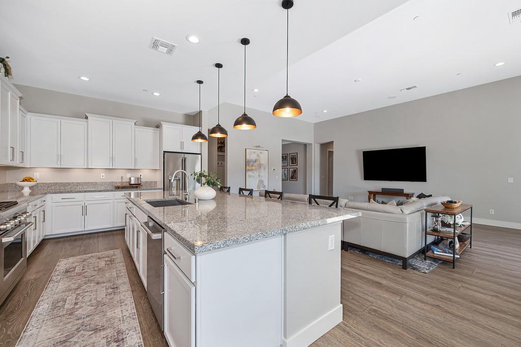 2953 Orange Grove Terrace