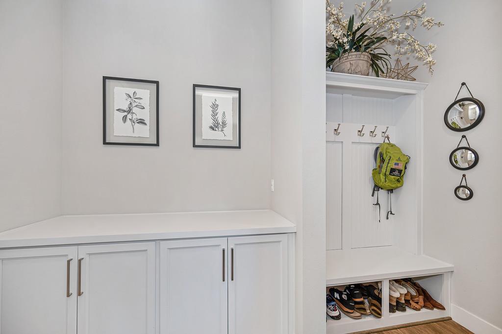 2953 Orange Grove Terrace