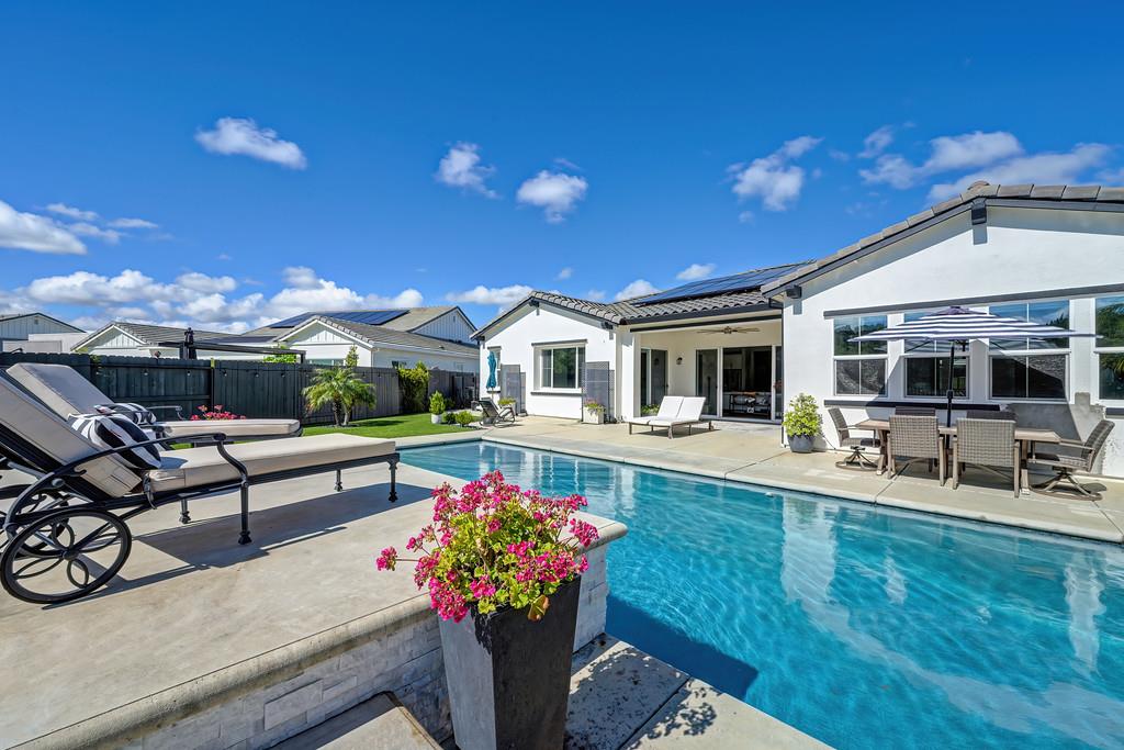 2953 Orange Grove Terrace