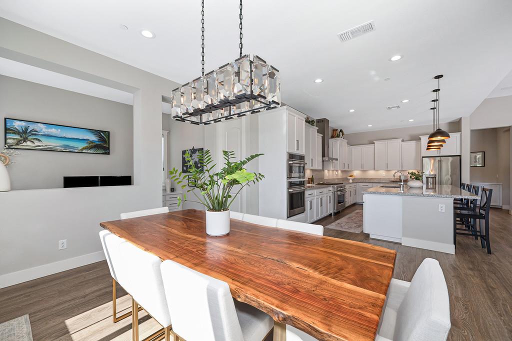 2953 Orange Grove Terrace