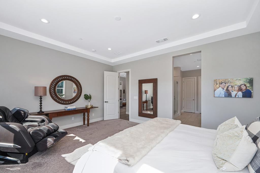 2953 Orange Grove Terrace