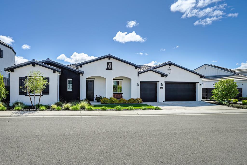 2953 Orange Grove Terrace