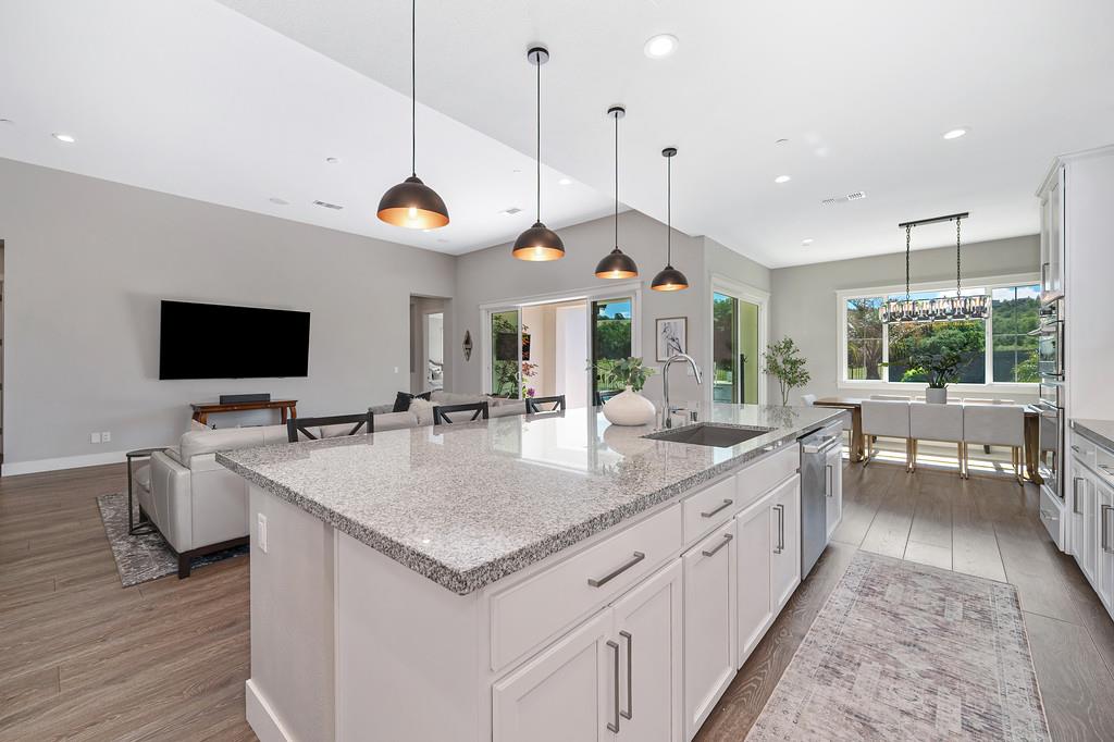 2953 Orange Grove Terrace